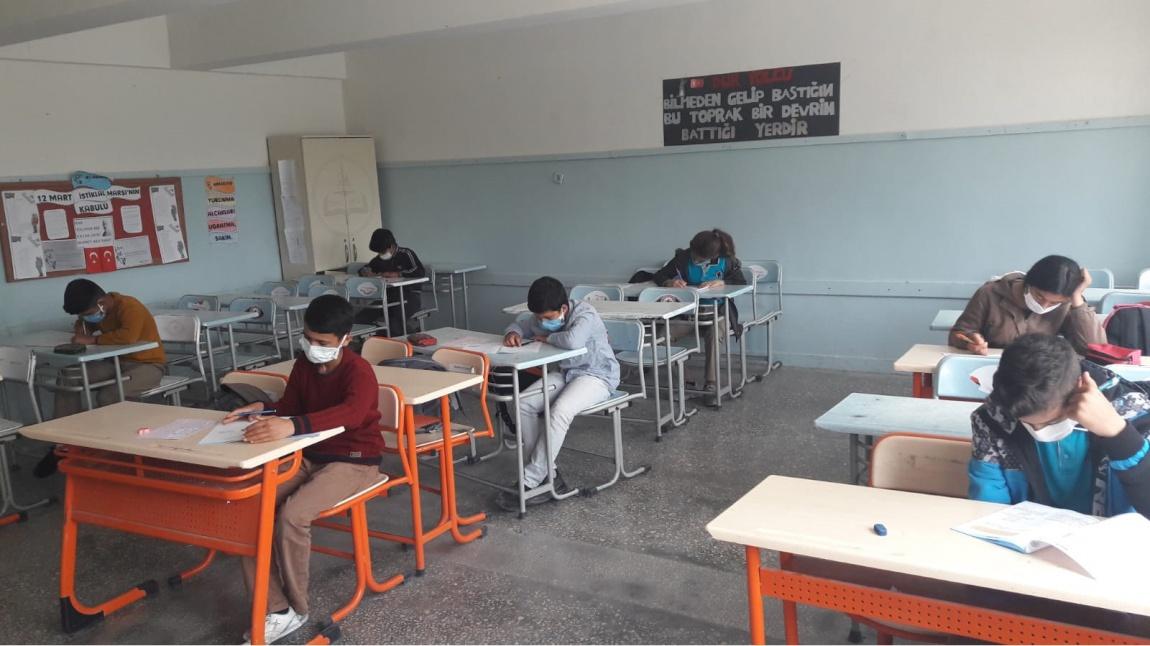 8. Sınıflarımız, İlçe Genelinde Düzenlenen LGS Deneme Sınavına Katıldı